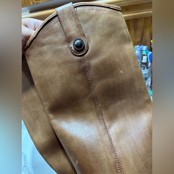 Brand new Frye boots size 8 - Picture 3 of 7